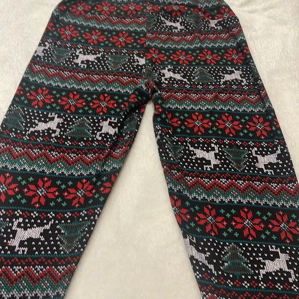 Holiday Reindeer and Snowflake Leggings - Picture 6 of 7
